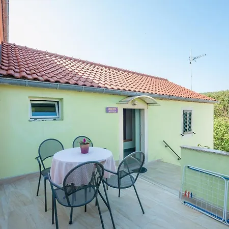 With A Parking Space Bozava, Dugi Otok - 8124 Apartament *