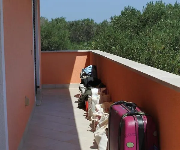 Apartamento With Parking Space Bozava, Dugi Otok - 8124 *