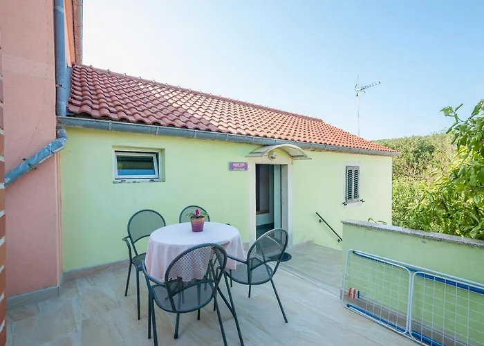 With Parking Space Bozava, Dugi Otok - 8124 Apartamento *