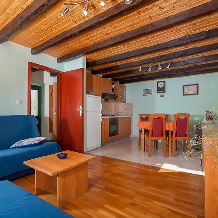 Apartments With Parking Space Bozava, Dugi Otok - 8124 Daire
