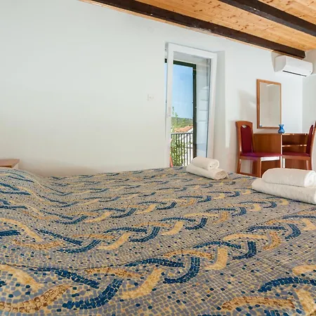 Daire Apartments With Parking Space Bozava, Dugi Otok - 8124