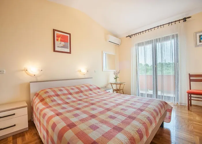 With Parking Space Bozava, Dugi Otok - 8124